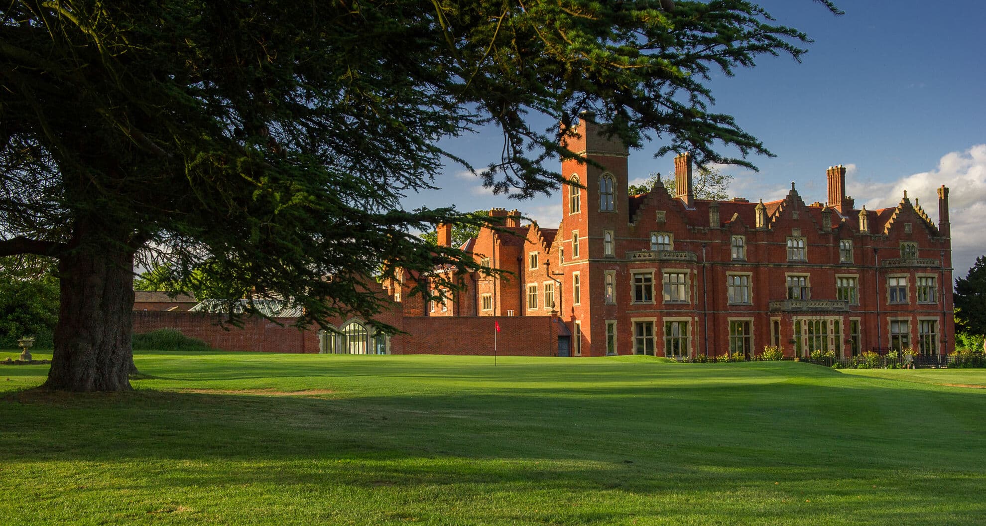 The Hertfordshire Golf Club